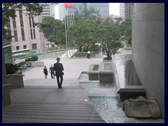 Chater Garden, Statue Square